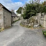 Lou Aubrac Aux Portes De L'aubrac *