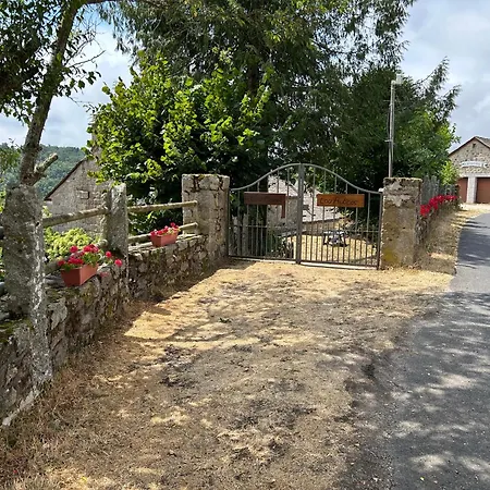 Casa de Férias Lou Aubrac Aux Portes De L'aubrac *